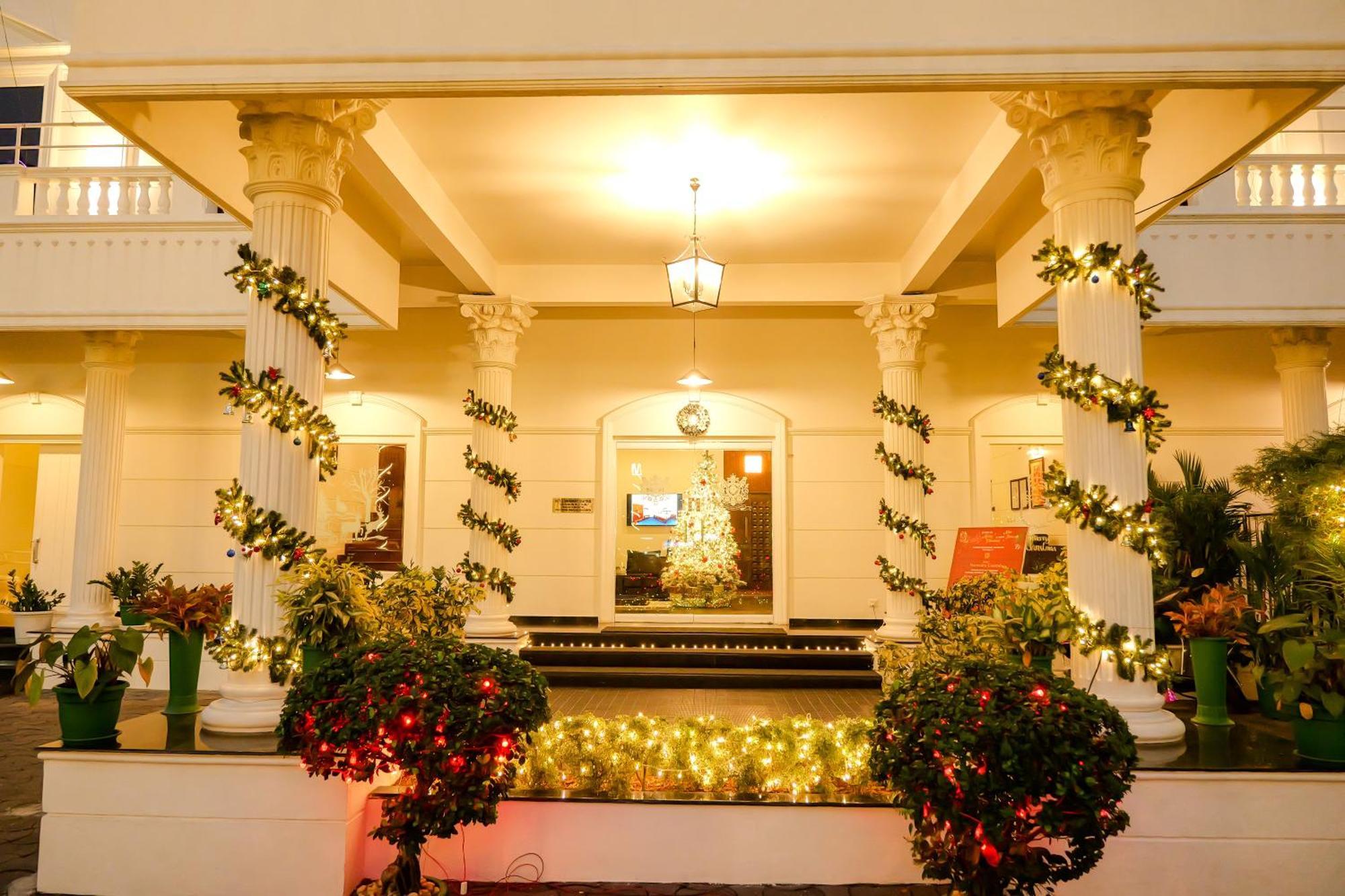 Hotel Narendra Central Muvattupuzha ภายนอก รูปภาพ